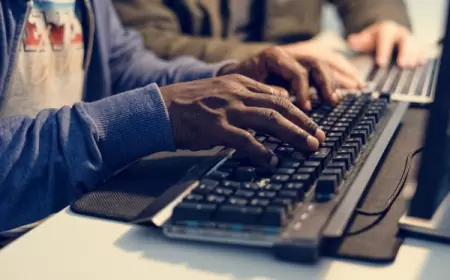 DevOps dan DevSecOps: Dua Pendekatan dengan Prioritas yang Berbeda