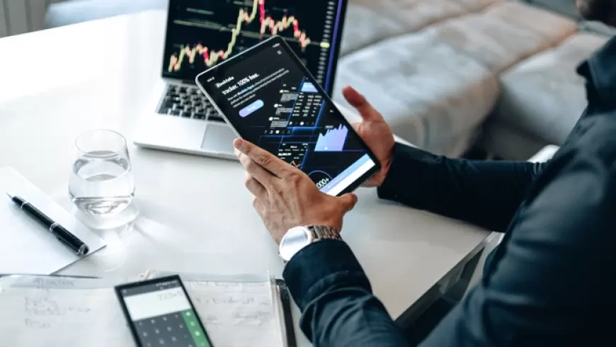 Strategi Bisnis di Era Digital: Kesiapan Menghadapi Pesaing dan Mengambil Peluang