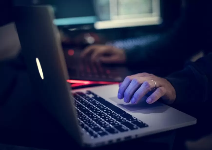 Penerapan Disiplin Siber dalam Perusahaan: Pentingnya Membekali Karyawan dengan Keahlian White Hat Hacking