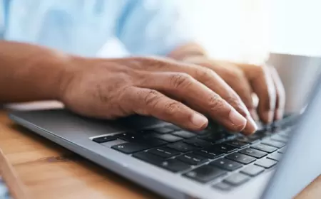 E-mail Gratis & Risiko Siber: Perlindungan Data di Era Digital