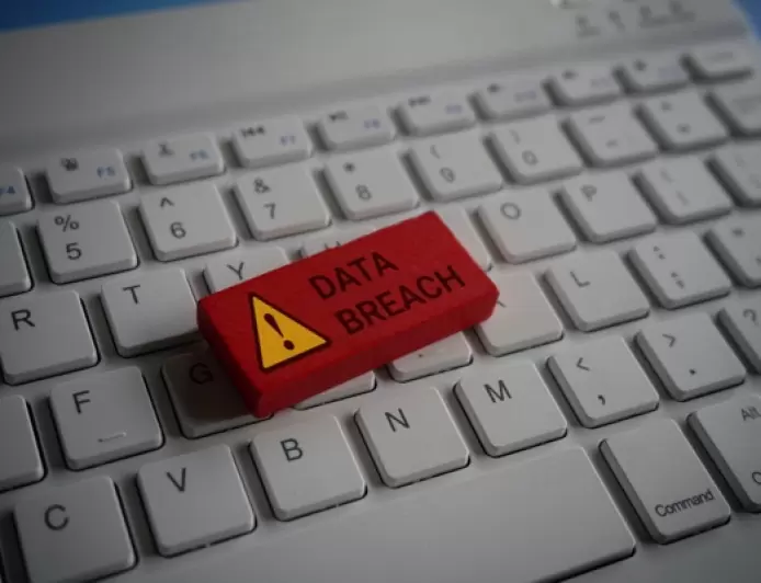 Kebocoran Data di Era Digital: Apakah Kita Membuka Kotak Pandora?