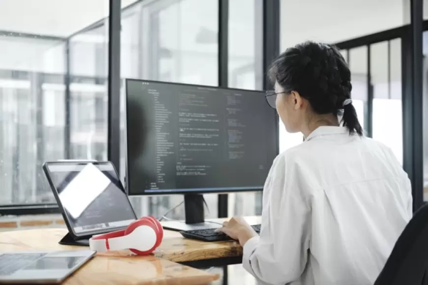 10 Software Desain Web untuk Mewujudkan Impian Situs Anda Tanpa Coding